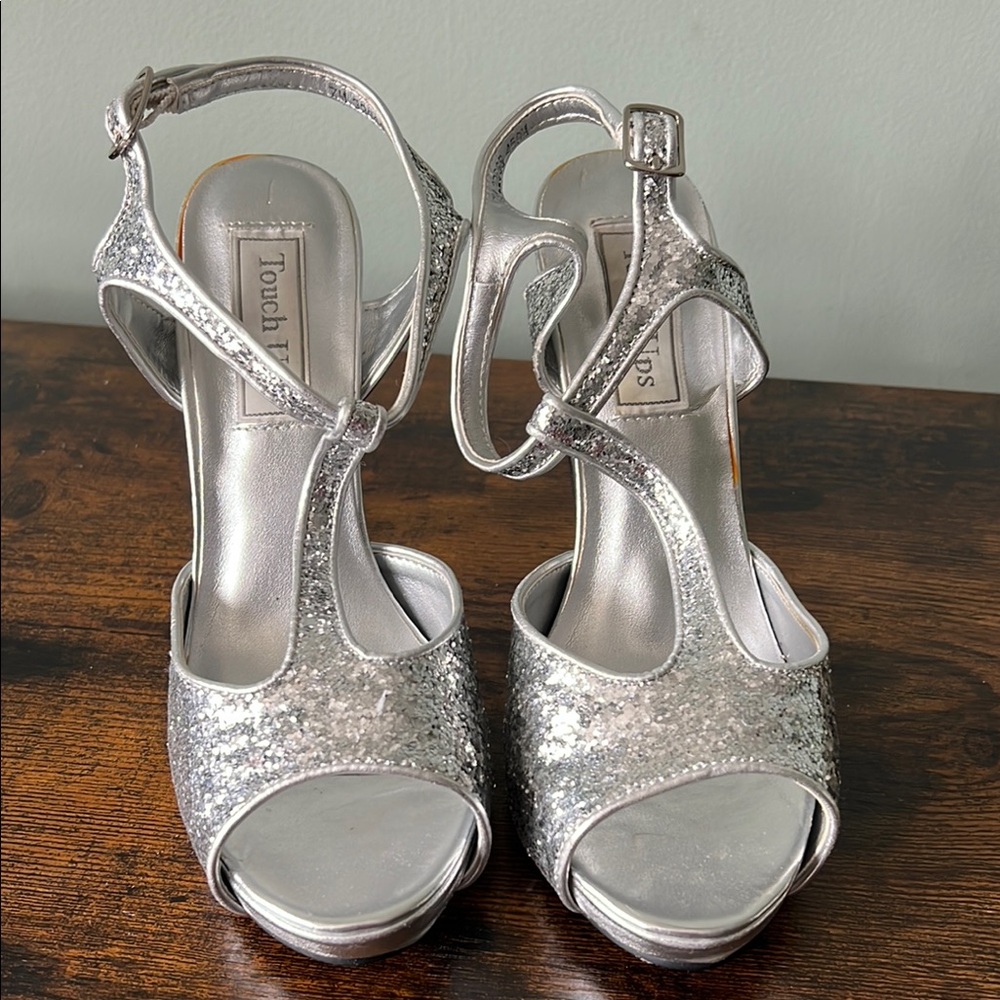 Touch Ups Women's Silver Glitter Sandals